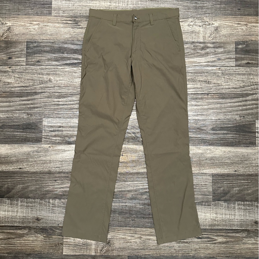 Eddie Bauer Hiking Pant in Olive Green Size 33 X 34